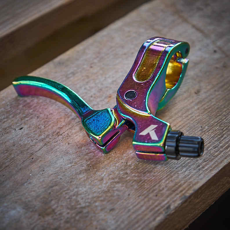 Oil Slick Bremshebel mit 2 Finger Design 