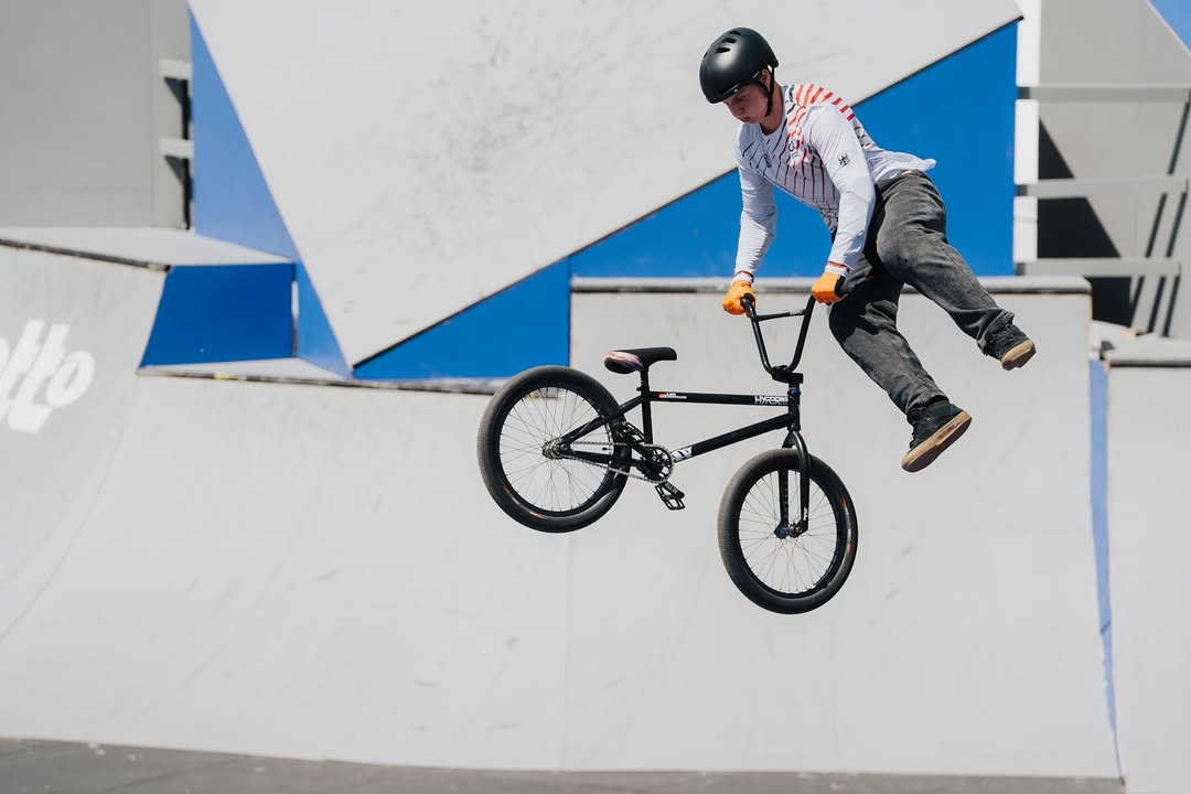 BMX folding tyre KHE MAC2+ 20 inch x 2.3 inch