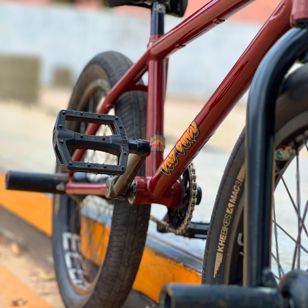 BMX tire set KHE MAC3 20 inch x 2.40 inch + AV inner tube