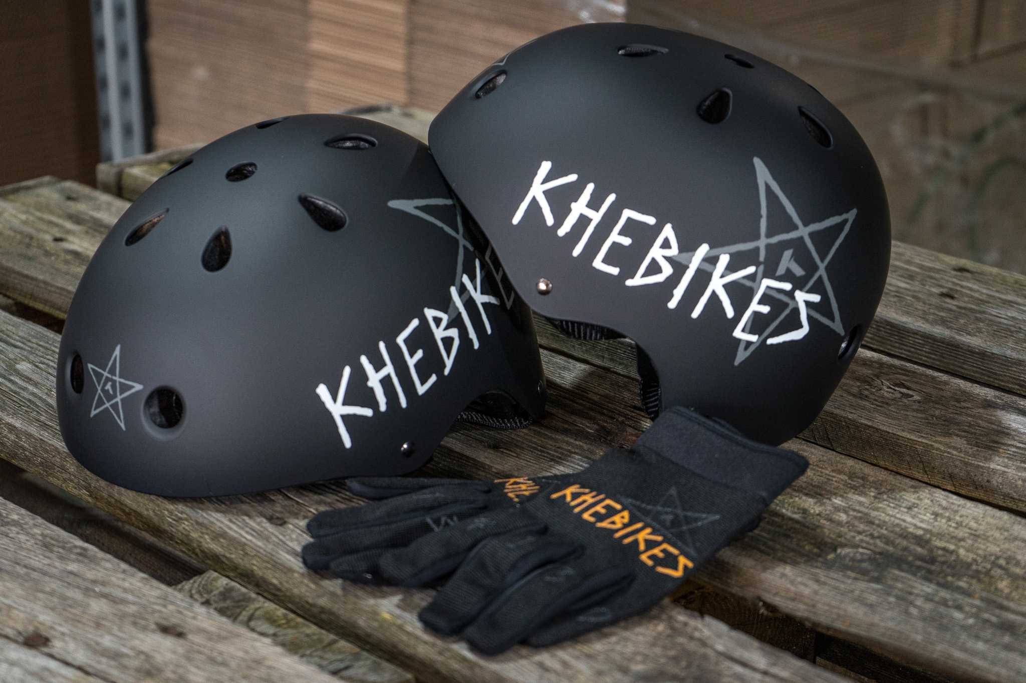 Helmets / Protection